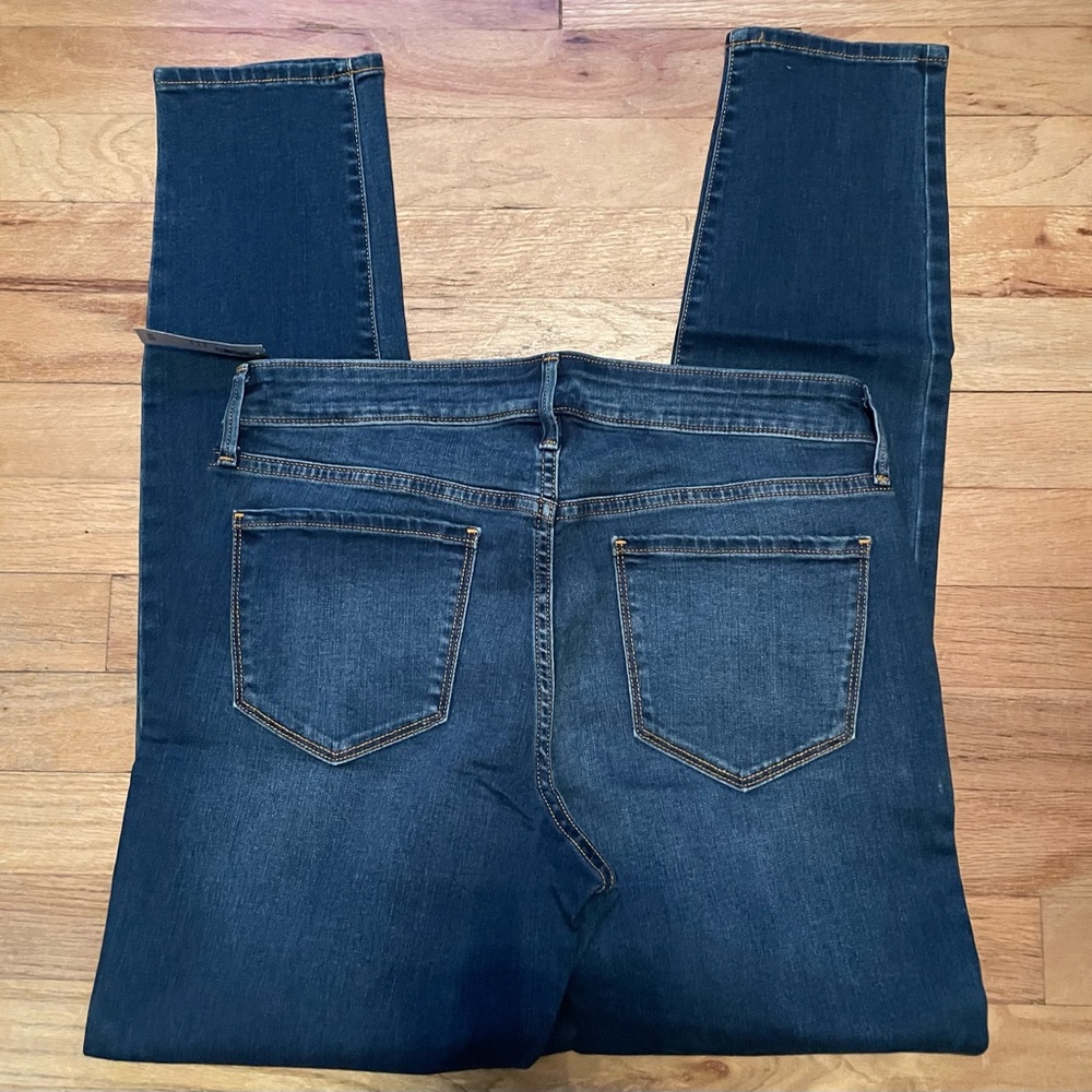 NEW Old Navy women’s The rockstar mid rise jeans size 10 NWT